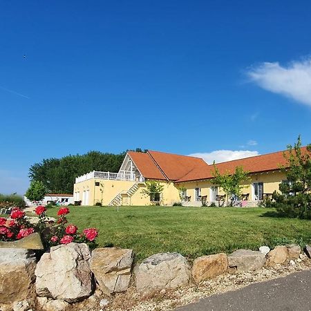 Naiada Villa Ostrov ภายนอก รูปภาพ