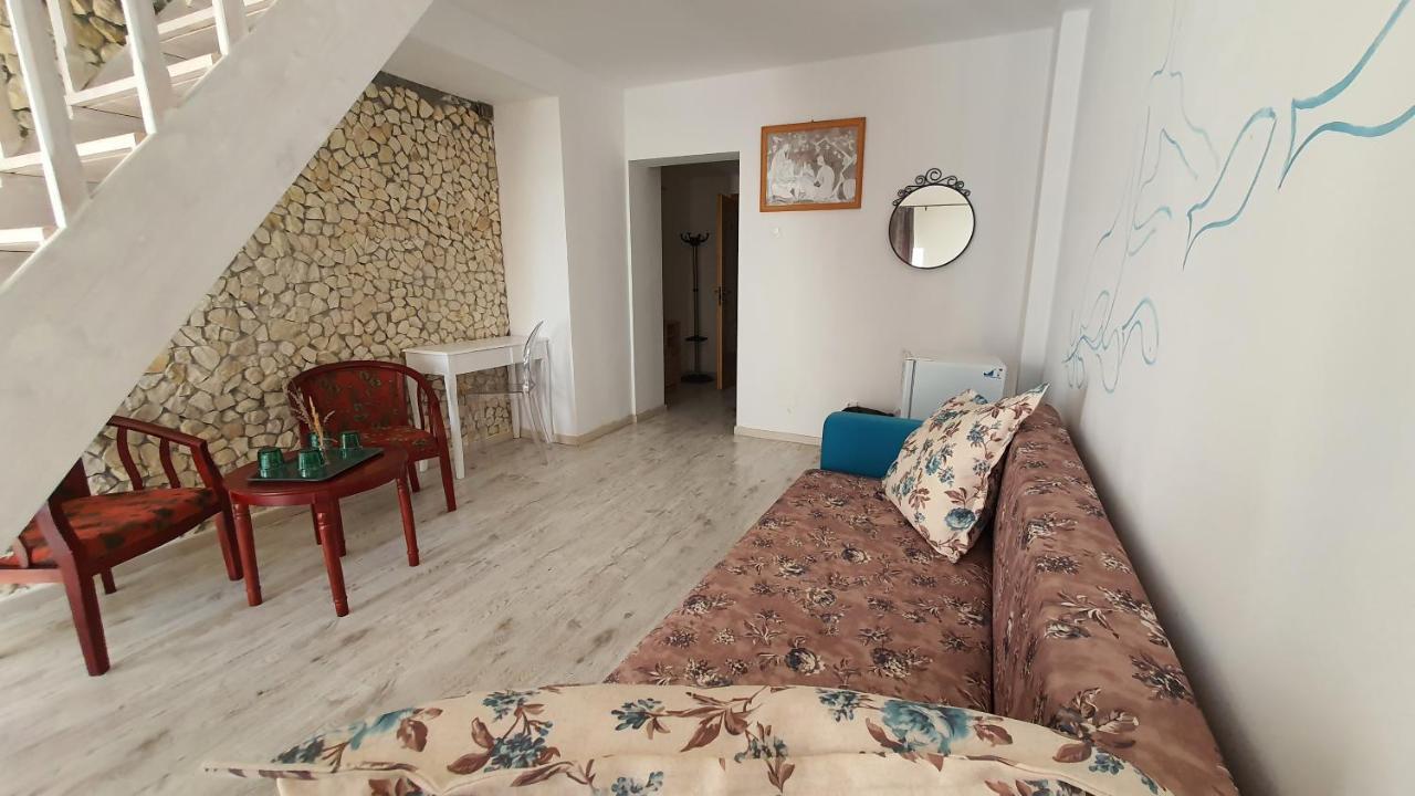 Naiada Villa Ostrov ภายนอก รูปภาพ