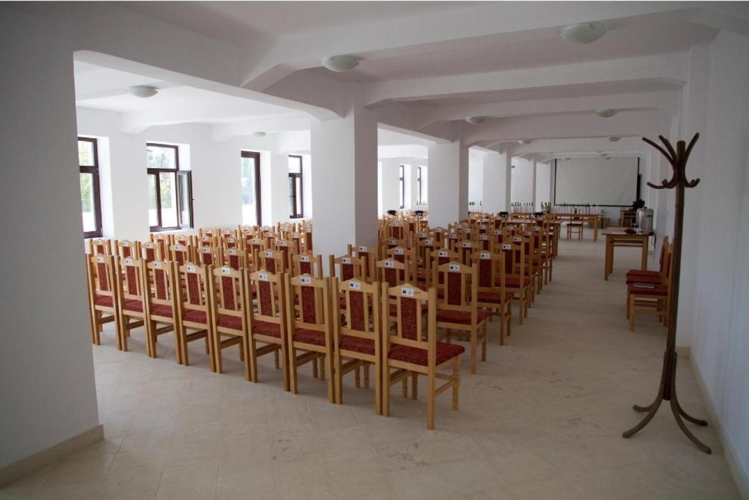 Naiada Villa Ostrov ภายนอก รูปภาพ