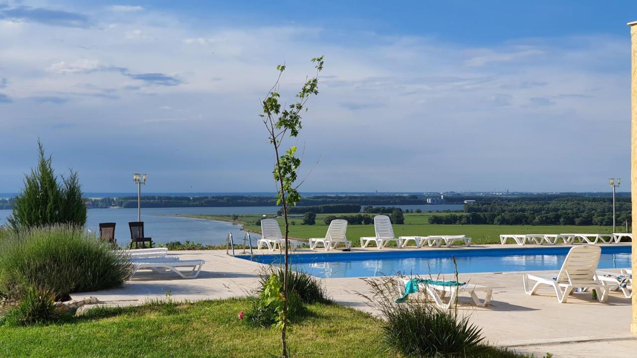 Naiada Villa Ostrov ภายนอก รูปภาพ
