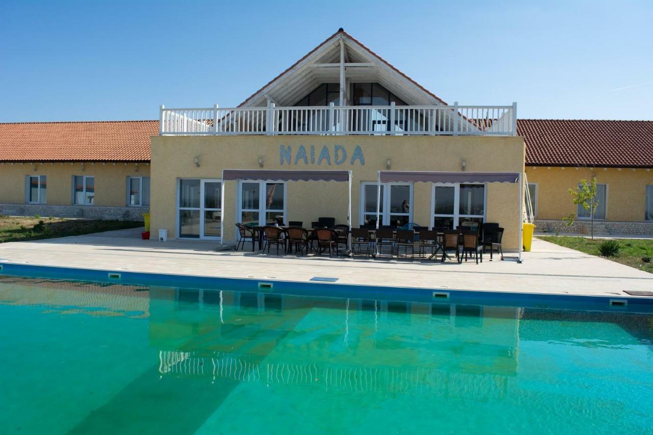Naiada Villa Ostrov ภายนอก รูปภาพ